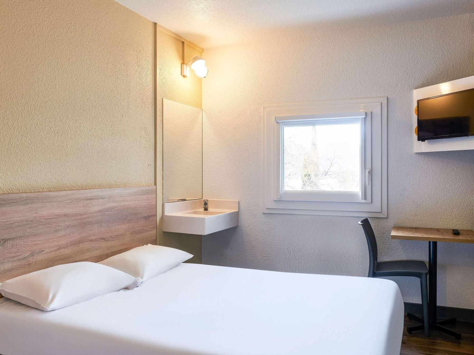 Hotelf1 Avignon Nord Сорг Экстерьер фото